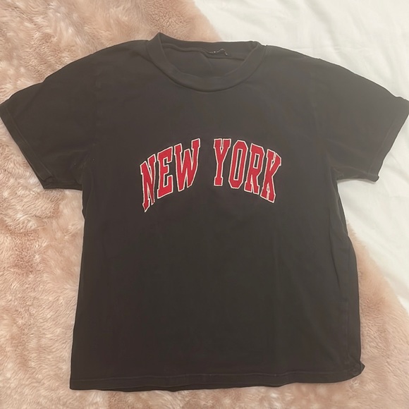 Brandy Melville Tops - Brandy Melville top embroidered